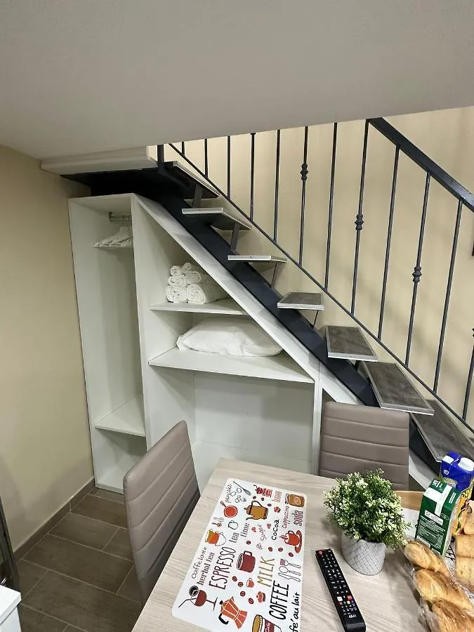Napoli Centro - La Casa Di Cate Bed & Breakfast  Naples