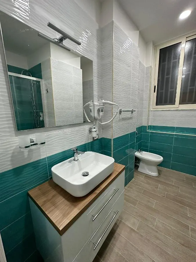 Bed and Breakfast Napoli Centro - La Casa Di Cate Неаполь